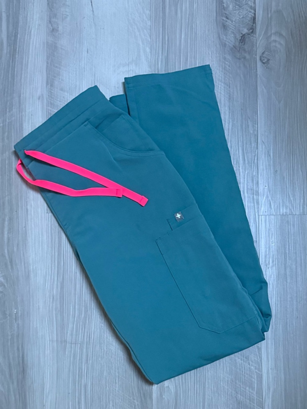 FIGS Yola Bottoms Hydrogreen XS